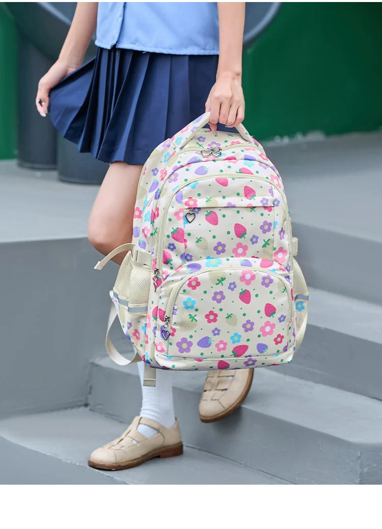 Schoolbags for Primary School Girls, Fashionable Backpacks, Large Capacity Junior High School Students, Versatile Backpacks